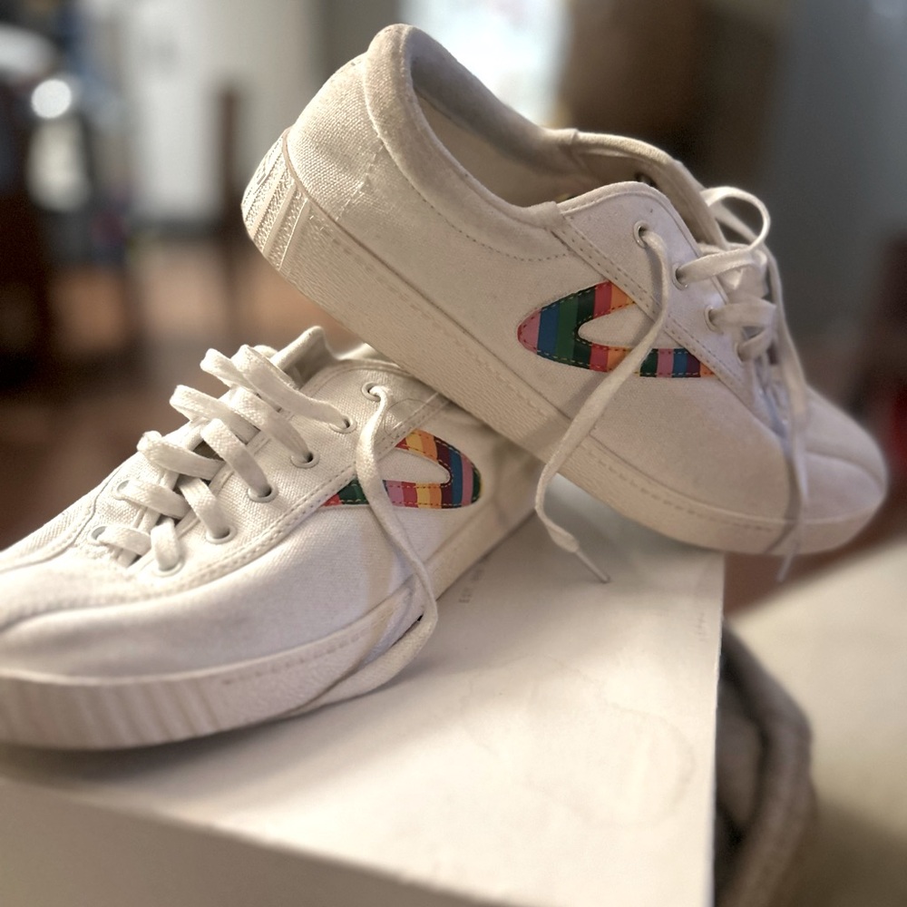 Treton white canvas sneaker